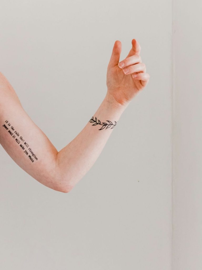 Fineline tattoo – den elegante og minimalistiske tatoveringsstil