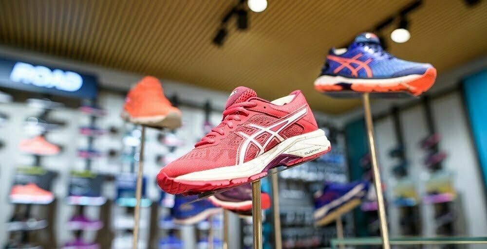 Ny kæmpe sportsforretning på Købmagergade giver gratis sneakers væk på lørdag