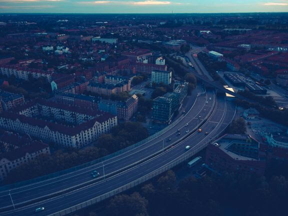 Smog fra Bispeengbuen i København ryger direkte ind i stuen
