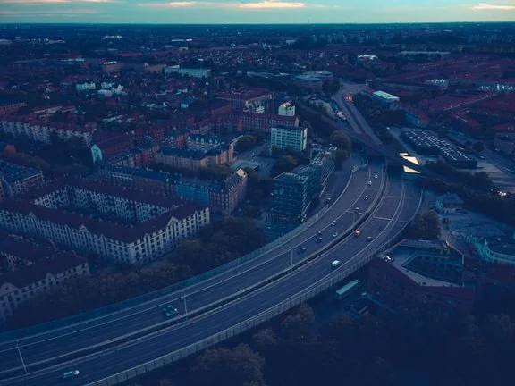 Smog fra Bispeengbuen i København ryger direkte ind i stuen