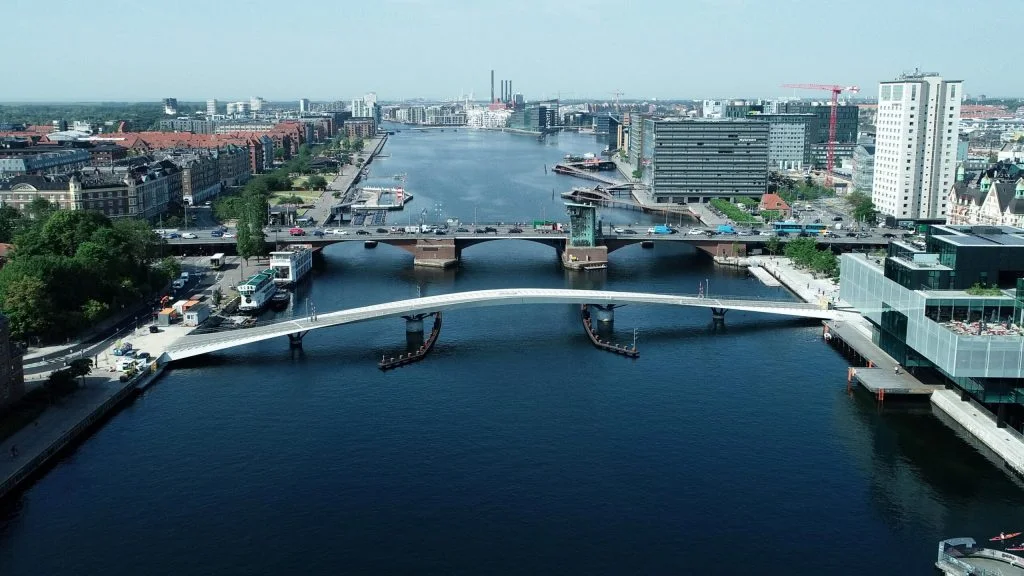 Lille Langebro åbner nu for cyklister og fodgængere
