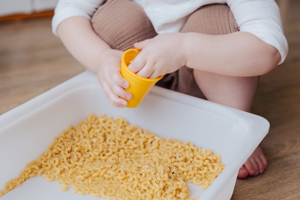 Få professionel og kærlig hjælp til amning af din baby