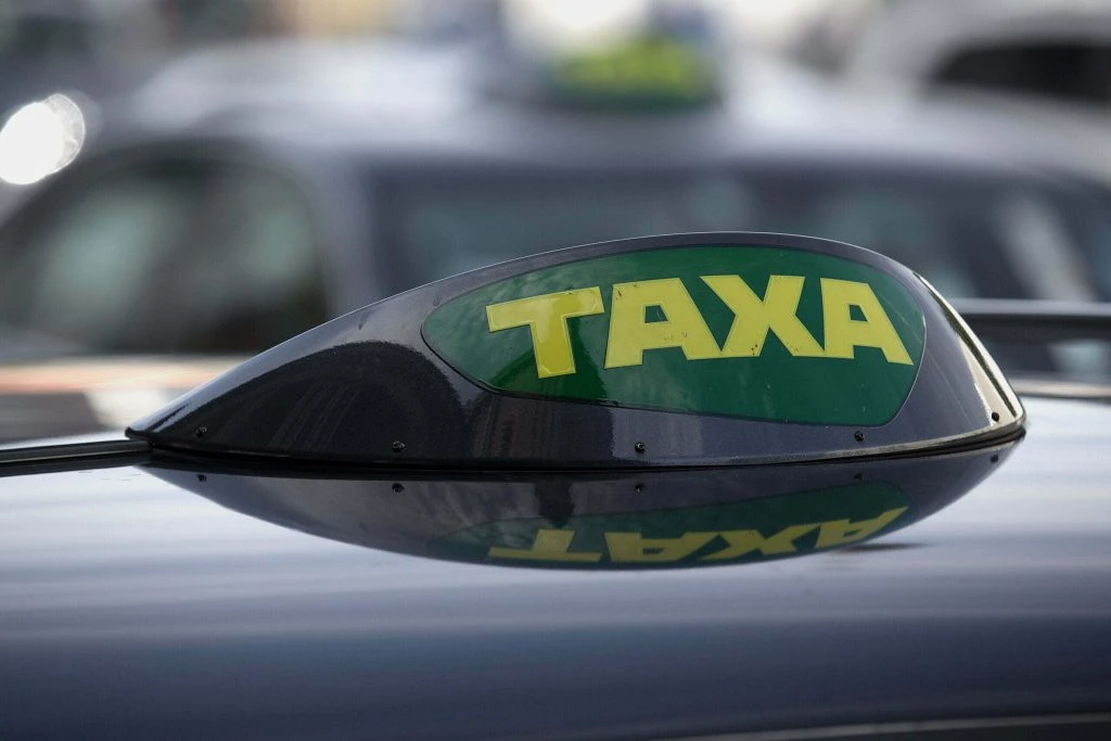 Taxachaufføren Flemming langer ud efter kommunen: ‘Cyklister slingrer mellem vores biler’