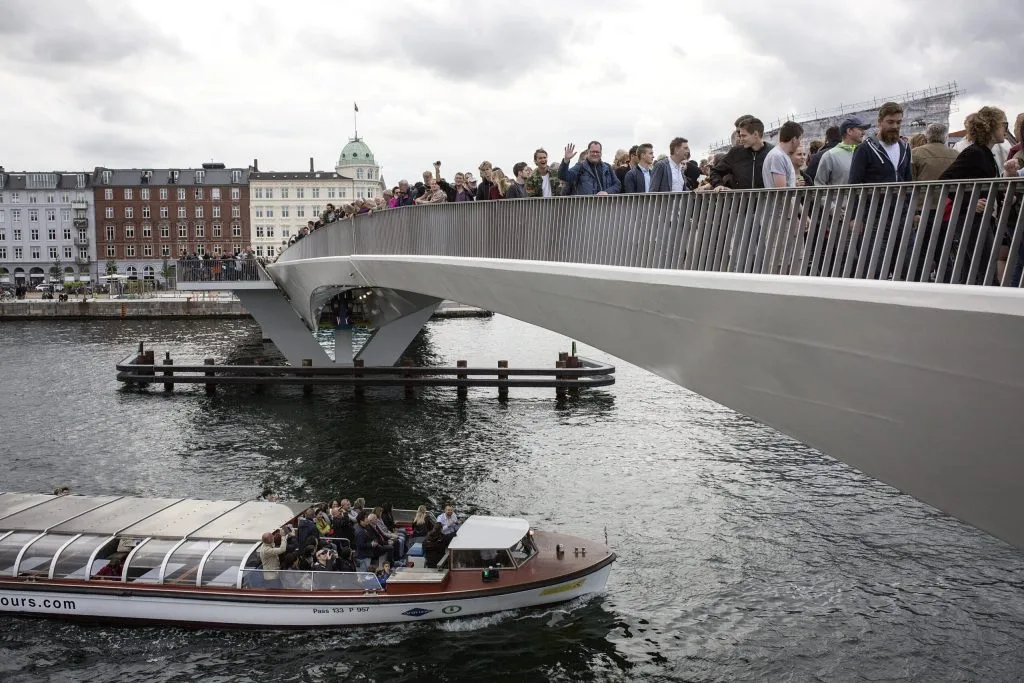 Inderhavnsbroen skaber cykelkaos ved Nyhavn: Nu skal området ændres