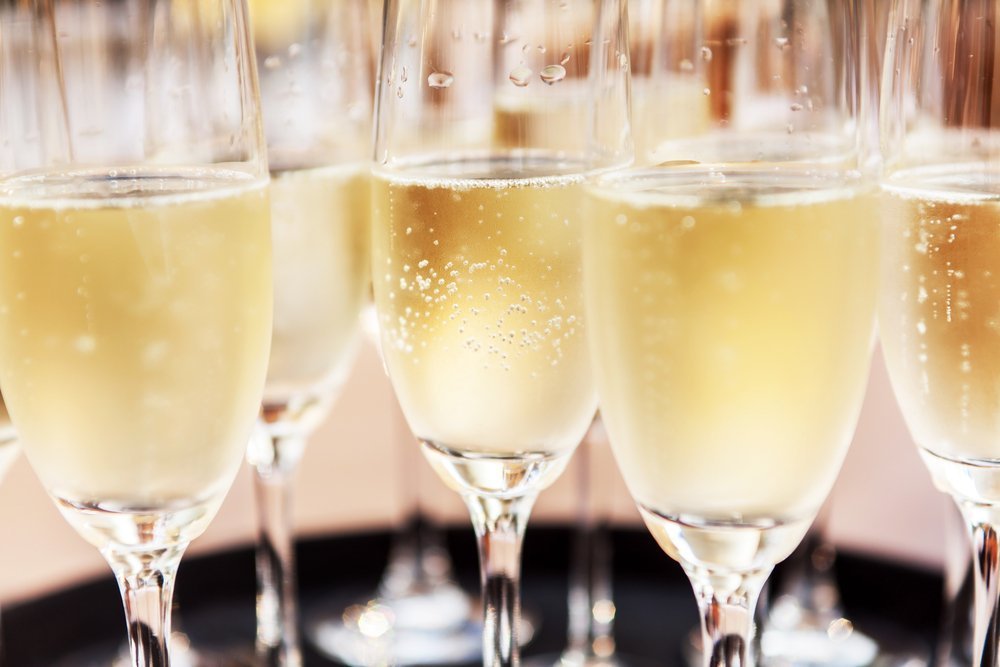 Byens største champagnebar inviterer alle til fredagsbobler i Nørre Søgade
