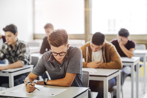 Bliv klar til eksamen i gymnasiet med en tutor