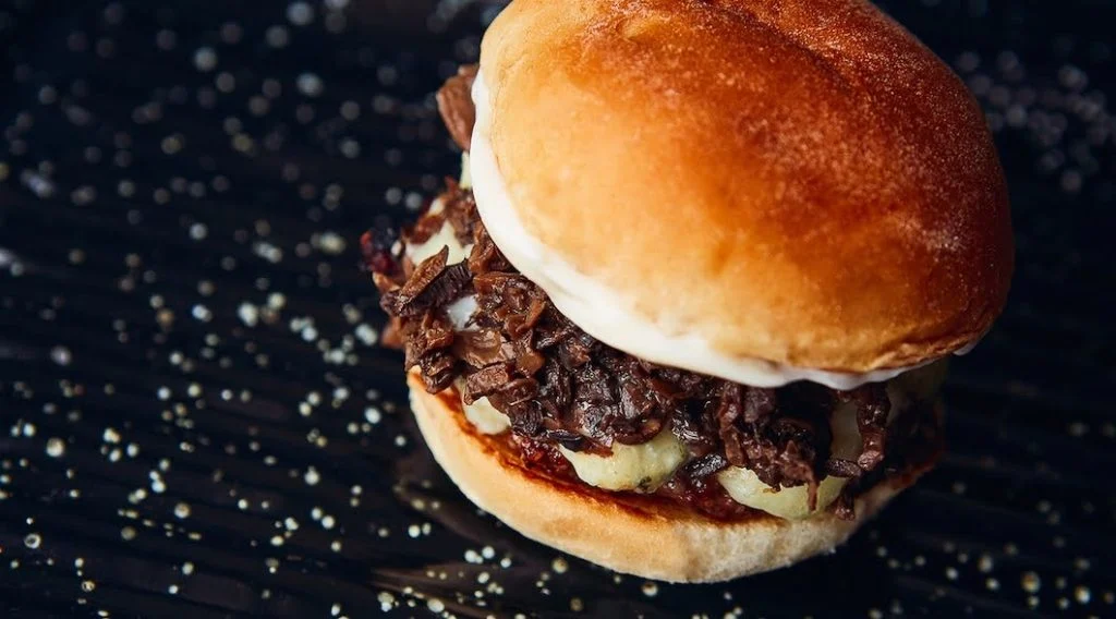 Byens bedste miniburgere kommer til Vesterbro: Sliders åbner på Enghave Plads på fredag