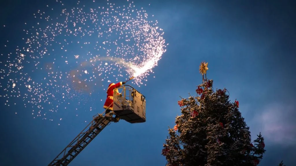Frank Jensen tænder juletræet på Rådhuspladsen på søndag
