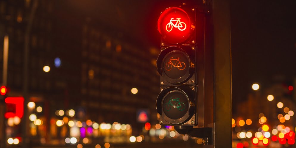 Lærke fra Amager advarer cyklister i mørket: ‘Hvor svært kan det være at huske de lygter?’